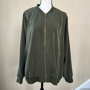 Avenue Olive Front Zip Jacket (Size 18/20)
